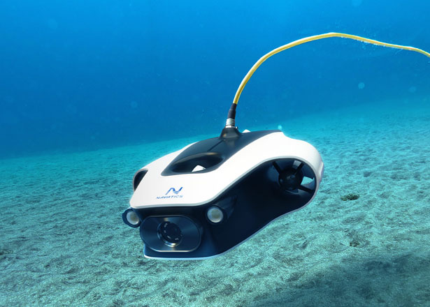 专为捕捉水下美景而设计的水下无人潜航器