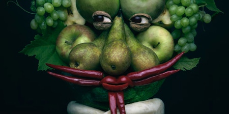 果蔬做的人脸画像有点奇怪有点爱